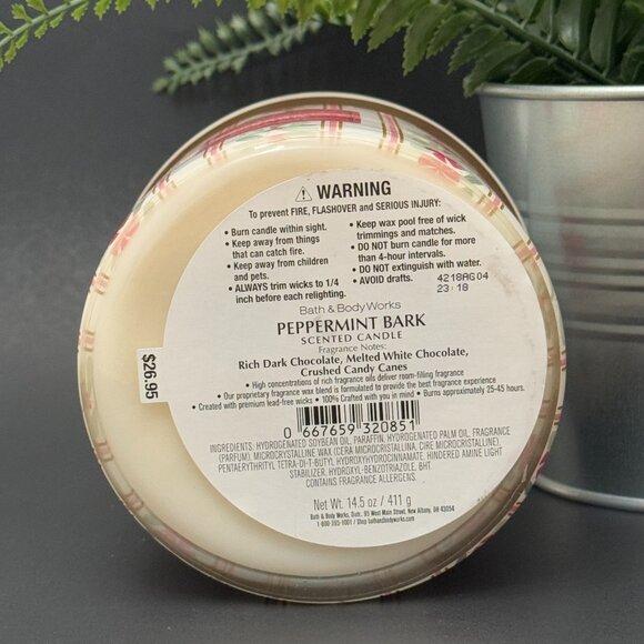 BBW Peppermint Bark Bath & Body Works 3 Wick Candle - Picture 9 of 10
